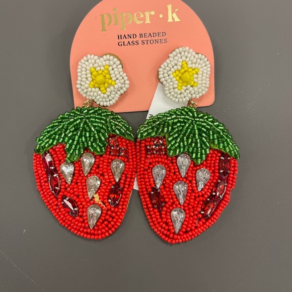 STRAWBERRY BESDED DANGLE EARRINGS for pierced ears ! New - Picture 1 of 4